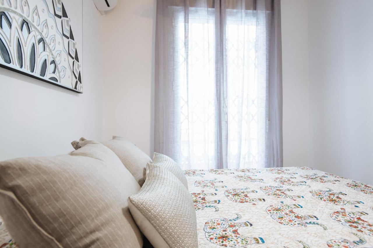 El Apartamento Del Reloj De Sol Sevilla Dış mekan fotoğraf